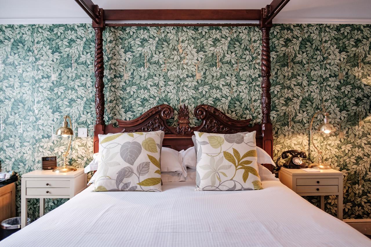 The Bull Hotel Bridport Zewnętrze zdjęcie