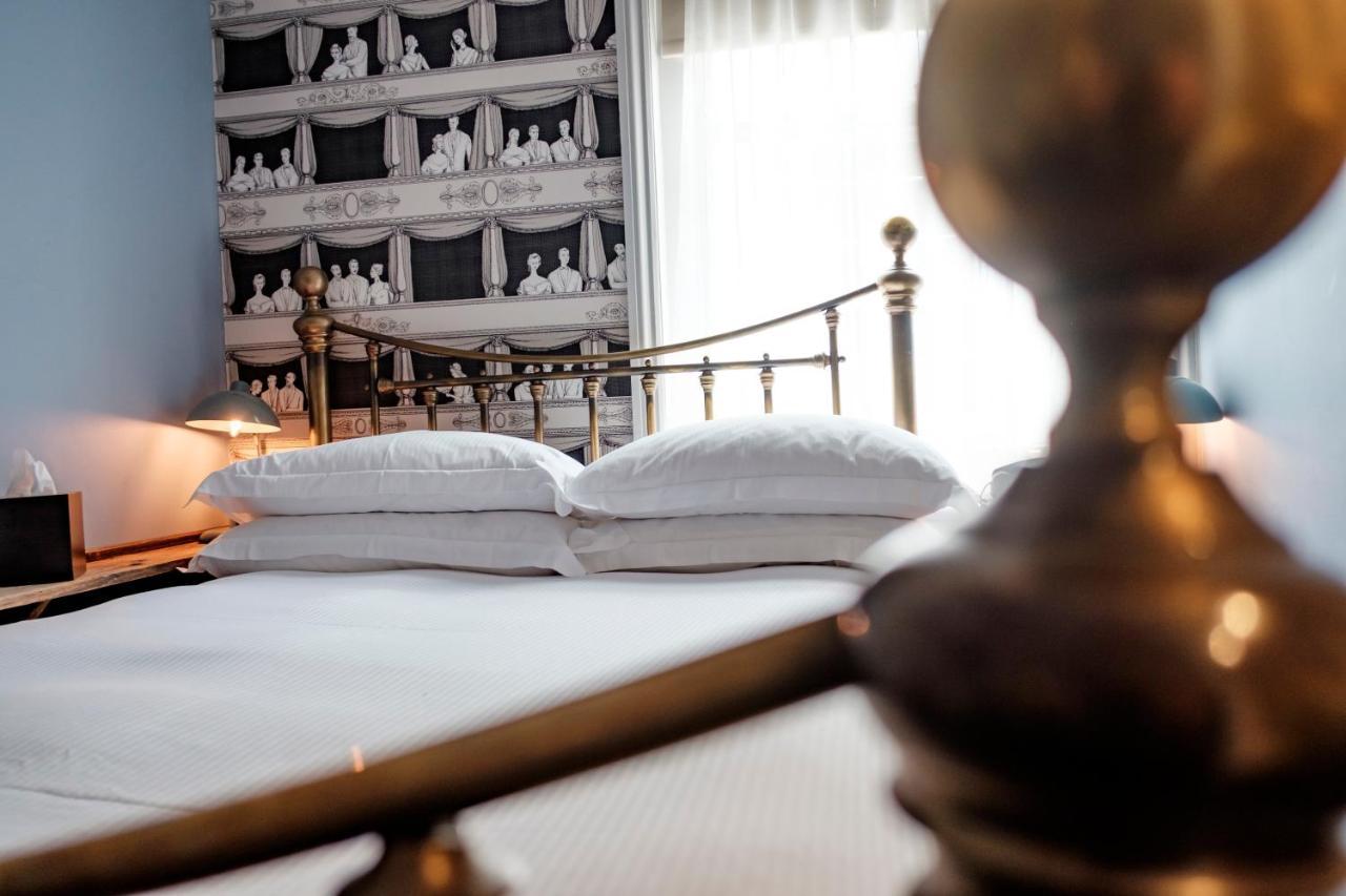 The Bull Hotel Bridport Zewnętrze zdjęcie